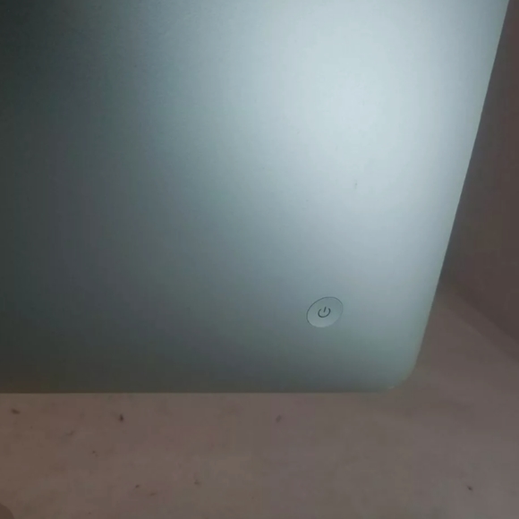 Apple iMac 2015 21 inch Intel core i5 A1418 all in one large skinny computer - Picture 7 of 8